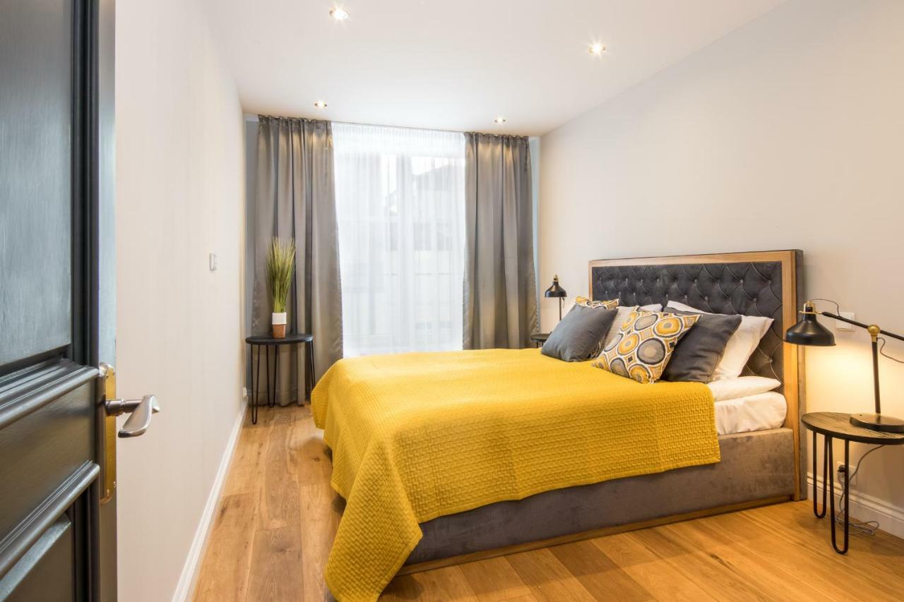 Old Town Premium Queen'S Apartments Krakow Ngoại thất bức ảnh