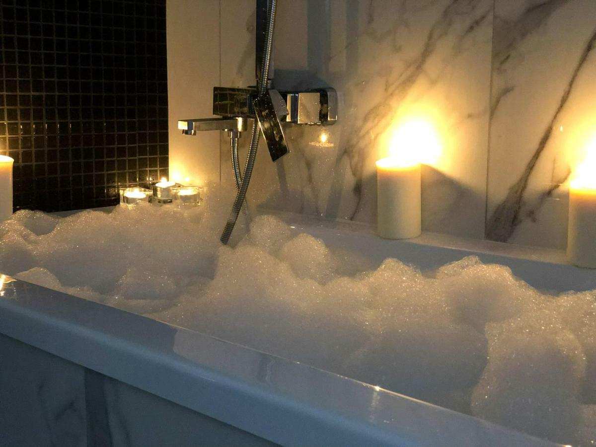 Old Town Premium Queen'S Apartments Krakow Ngoại thất bức ảnh