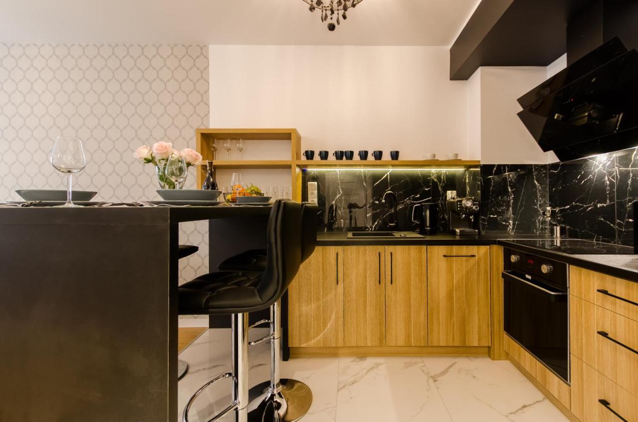 Old Town Premium Queen'S Apartments Krakow Ngoại thất bức ảnh